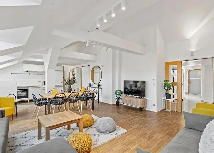 Spacious Next To Shopping Mall Apartment Wien
