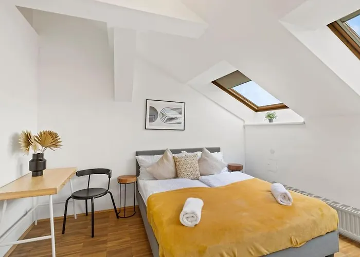 Spacious Next To Shopping Mall Wien