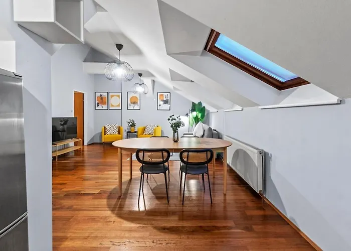 Spacious Next To Shopping Mall Apartment Wien